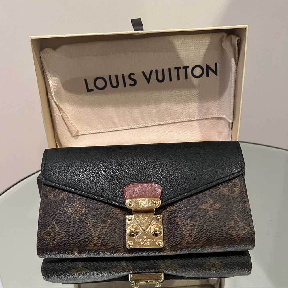 Louis Vuitton Pallas Wallet- Noir